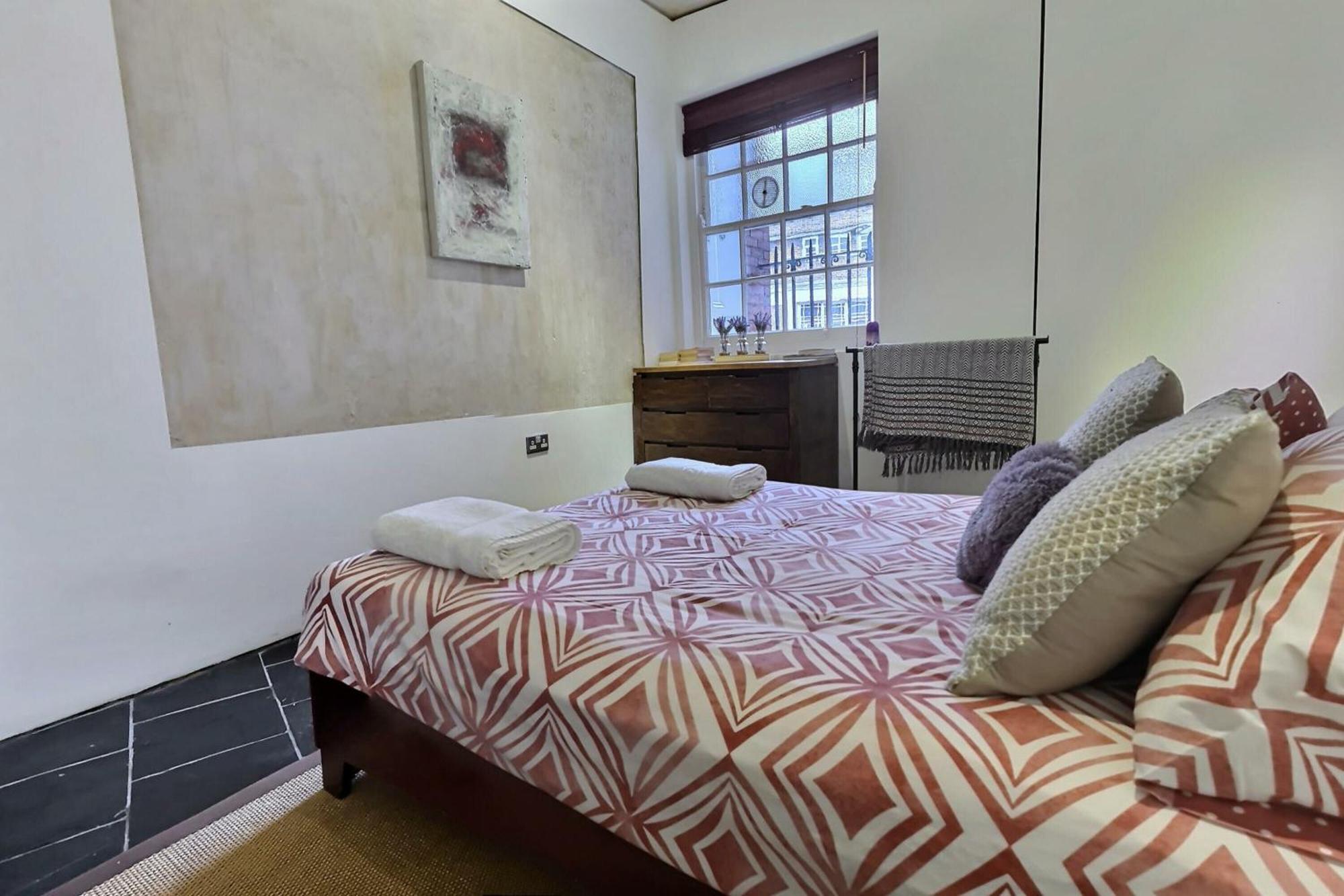 1 Bedroom Flat In Kings Cross Londra Esterno foto