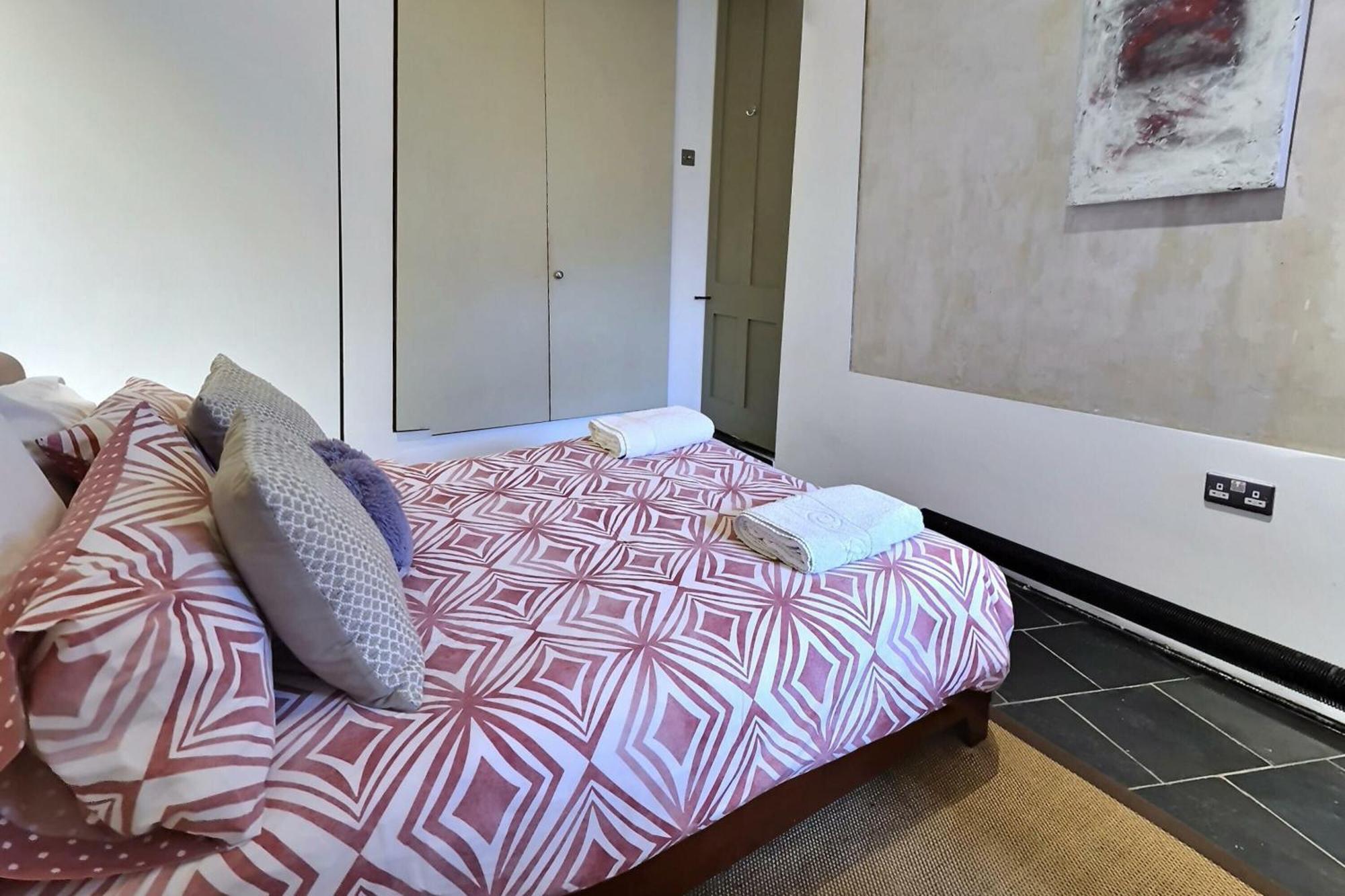 1 Bedroom Flat In Kings Cross Londra Esterno foto
